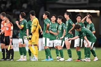 苦境のJ名門で薄れる特異性「別世界」　“3ケタ”1人、明確になった戦力差…完敗は「必然だった」