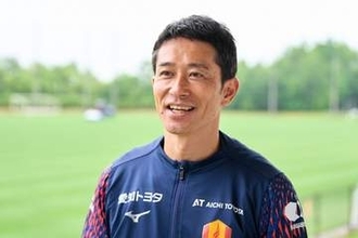 「お前ら本気でサッカーやってんのか」　就任半年で高校日本一…監督初挑戦のW杯戦士が伝えたこと