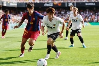 佐藤龍之介が途中出場も…バレンシアが「完全に崩壊」　0-5惨敗でファン激怒「今すぐ出ていけ」