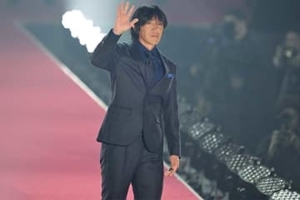 Jレジェンドがサプライズ登場「なんですって?!」　現役時代と変わらぬ”フォーム”が「かっけぇ」