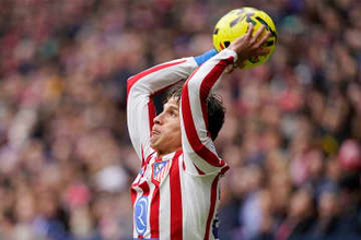 物議を醸したプレー「子どもに見せられない」　“足上げ”スローインに国内外で反響「びっくりした」