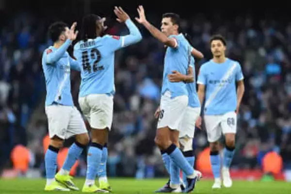 欧州強豪の干支モチーフユニ「めっちゃ良くね？」　“炎の馬”デザインにファン「クールで目を引く」