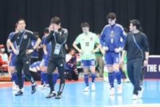 「どうして泣いてるの？」現地メディアから“屈辱質問”　敗退の日本代表…滲ませた悔しさ
