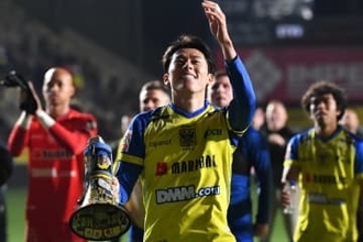 日本人→日本人で決勝弾「いいボールが来た」　欧州1部でV圏内…スペースが「見えた」