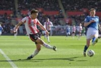 日本人を開催国絶賛「見つけ出した」　絶妙パスでゴール演出…最終ラインを「突いた」