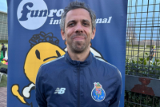 ポルトガルでは「道端でもサッカーを」　名門監督が明かす…強さの秘訣「練習ではなく」