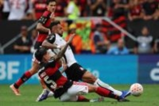 後半開始の瞬間…衝撃退場劇が「人生で一度も見たことがない」　選手は「完全に困惑」