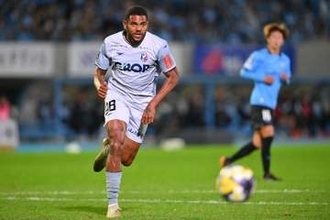 残り1試合で…J1助っ人が電撃離脱「まじか」　6試合連続でスタメンも「このタイミングか」