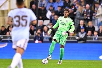 24歳日本人が決定機演出「サッカーを破壊しかねない」　開始直後に驚愕プレー…ファン熱狂「完璧すぎる」
