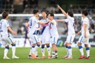 オフサイド一転…“ミリ単位”で明暗「ギリギリ出てない」　紙一重のVARチェックに反響