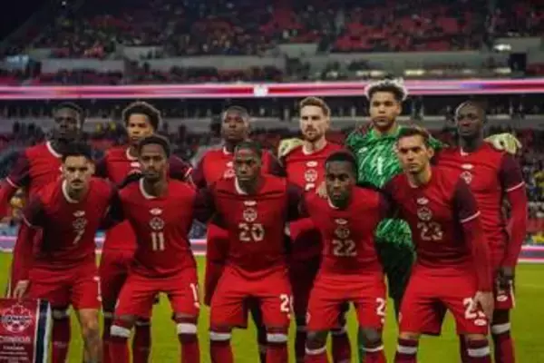 W杯開催国ユニは冬スポーツを強調？　研究家注目の1着…大胆デザインで「一目でわかる」