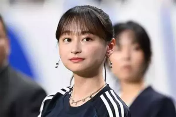 影山優佳「これが噂のピチユニネキ」　話題のアウェイユニ姿に「私は私の好きな私でいるよ」