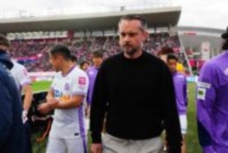 広島監督が暴露「花火のせいで困難な夜」　宿舎へ嫌がらせ…敵地で洗礼「それが真実だ」