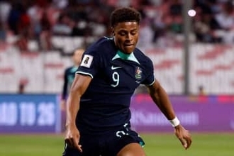 豪代表FWが日本行きか「関心を集めている」　英国でプレーも出場機会減…地元報道「移籍を望んでいる」