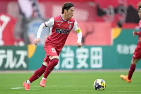 ダービーで炸裂「すげぇの決めたな」　ゴール裏沈黙…CKからの一撃が「えぐすぎる」「美しい」