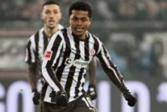 24歳日本人の不用意プレー「気に入らなかった」　失点に関与…指揮官が苦言「かけ離れていた」