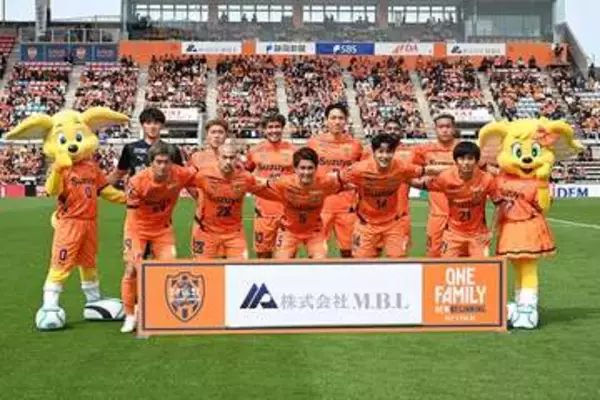 伝統のデザインが「復活してる！」　Jでお馴染みのユニフォームに感動「買います！」