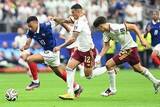 「W杯準決勝に「きてんのかよ！」　中継に映された超大物…日本ファンも驚き「久しぶりに見たな」」の画像1