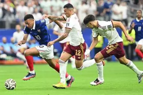 W杯準決勝に「きてんのかよ！」　中継に映された超大物…日本ファンも驚き「久しぶりに見たな」