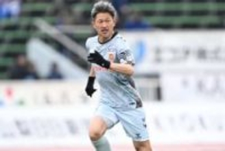58歳カズの偉業を海外も報道「世界最高齢の現役選手」　5年ぶりのJ復帰に注目「歴史を刻み続ける」