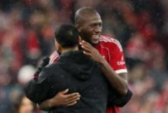 負傷離脱の遠藤航へ同僚がエール「一緒に前へ」　戦う姿勢を称賛…自身のSNSで「まさに戦士だ」