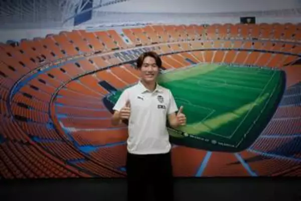 佐藤龍之介をスペイン称賛「日本サッカー界の若き有望株」　デビュー戦で叩き込んだ「ゴラッソ」
