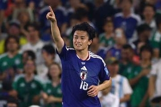 本田圭佑、上田の追加点に驚嘆「神シュート」　衝撃ゴールに本音「チャンス潰れたやん、と思っていたら…」