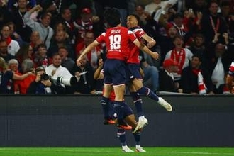日本ファン驚き「弟なのか」　上田綺世のCL弾…アシストした人物が話題「似てるな」