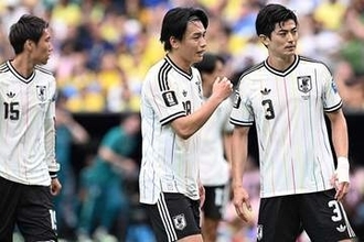 涙の先輩を守った「優しい後輩」　21歳日本代表の“鉄壁ブロック”にSNS感動「イケメンすぎ」