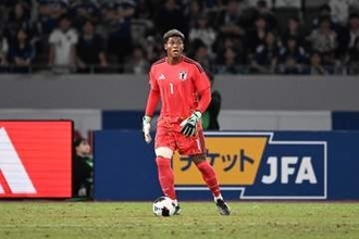 試合直後、テレビ生出演した鈴木彩艶が「すげー宣伝効果」　こだわった“手元”にSNS騒然「大喜びですわ」