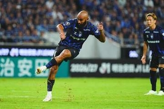 劇的同点弾でドロー決着「神様、仏様」　泥沼5連敗を阻止…ファン熱狂「良いゴールだな」