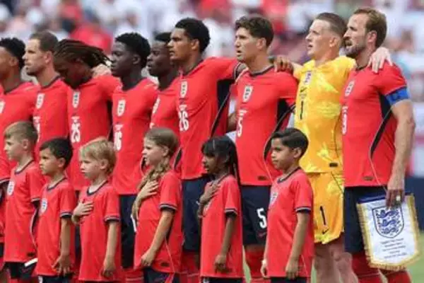 イングランド代表W杯ジャージ「私服で着たい」　“大手ブランド”とコラボに「大当たりすぎる」