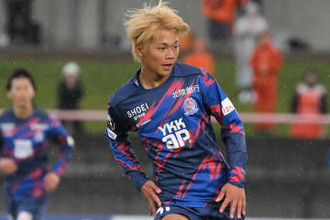 高卒ルーキーが単独ドリブルから衝撃弾　プロ初ゴールで大逆転残留…最終節でドラマ