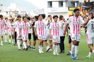 宮崎がクラブ初のJ2昇格　PO決勝でFC大阪に4-0で快勝…相手GKお手上げのミラクルショットが炸裂