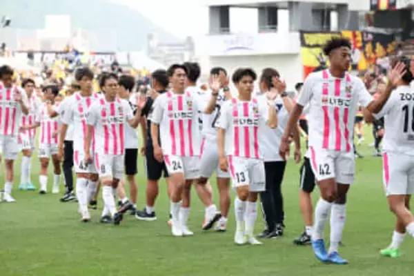 宮崎がクラブ初のJ2昇格　PO決勝でFC大阪に4-0で快勝…相手GKお手上げのミラクルショットが炸裂