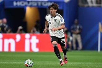 日本代表、ブラジル相手に先制に成功！　佐野海舟がパスカットから独走ミドル弾