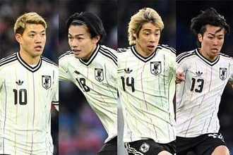 “並ぶ4人”の「強者感ハンパない」　日本代表に反響…ライン際が壮観「豪華すぎる」