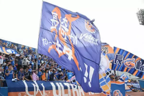 世界遺産モチーフの1着「センス良い」　直線的グラフィック採用の新ユニが発表「ゴール裏が青1色で映えそう」