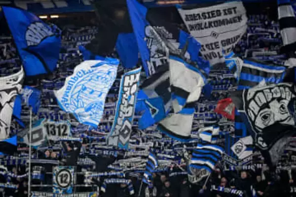 独名門の特別ユニ「絶対手に入れなきゃ」　店舗完売、オンラインサーバー落ちの大反響「買いたい」