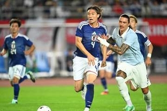 歓喜の輪で見えた板倉滉の"変化"　熟練カメラマンが捉えた「左手」…弾ける笑顔「あざす！見てた？」