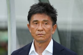 危険タックルで退場「彼は学んでほしい」　東京V監督が痛恨展開に“檄”「不注意ではないが」