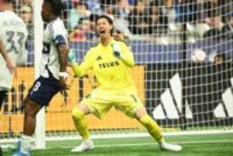 日本人GKが50m級アシスト「さすが」　自陣ゴール前から…現地ファン熱狂「なんというパスだ」