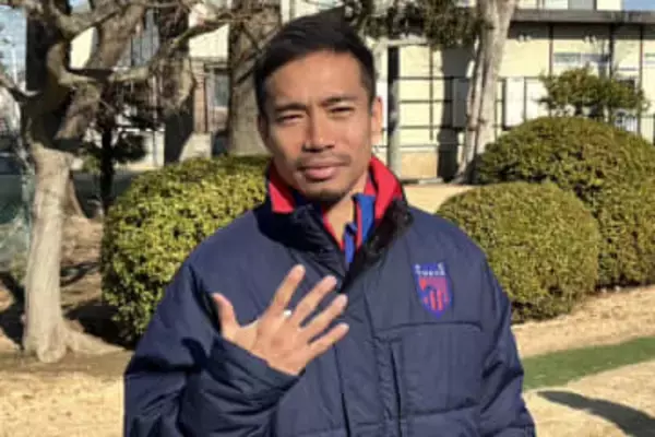 長友佑都が始動「僕に勝てる選手いない」　W杯イヤーで無敵宣言…代表“不要論”も一蹴「時間の無駄」