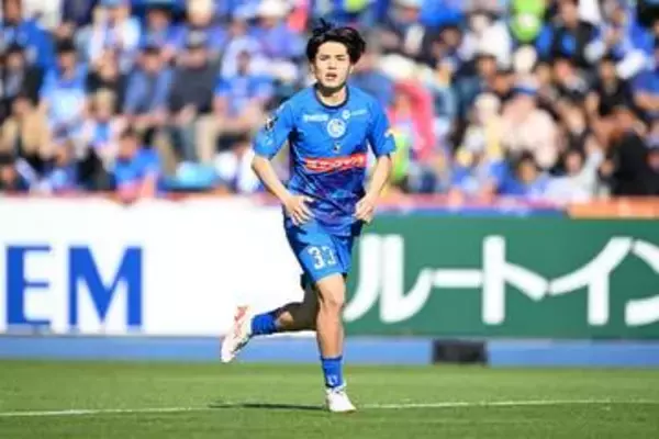 スタメン0の18歳、欧州移籍が急浮上　加入わずか半年で…ベルギー名門が接触「獲得に近づいている」