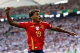 「スペイン代表のW杯用新ジャージ「どこで買える？」　レトロな1着にファン歓喜「90年代風だ」」の画像1