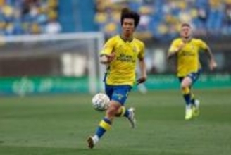 25歳日本人が「ブーイングを拍手に変えた」　決勝弾で救世主に…現地大絶賛「プレーオフ圏へ戻した」