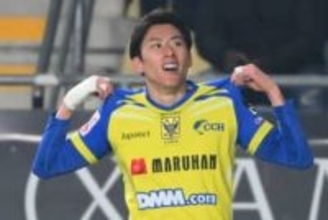 日本人に現地驚嘆「守護神をあざ笑う」　劇的決勝弾を絶賛…スタジアムは「熱狂の渦」