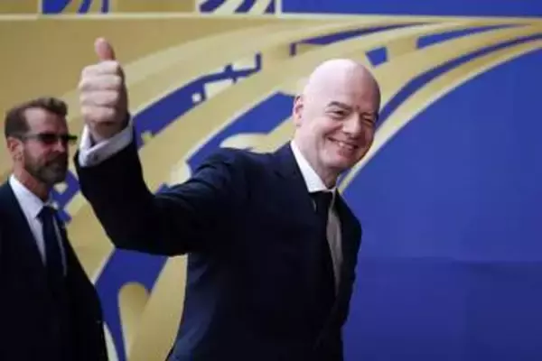 FIFA会長への非難続々「ブラッターの方がマシ」　W杯売却案に皮肉も…英紙「美しいゲームに対する攻撃」
