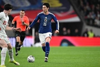 30mロングパスが「さすがすぎ」　日本代表の驚異的視野…最果ても「バッチリ見えてる」