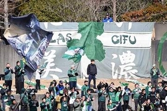 ホーム開幕戦で”衝撃スコア”「何があった？」　クラブ最多得点を更新「とんでもないこと起きてる」